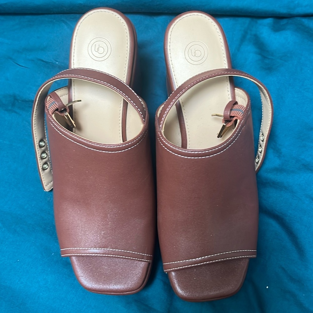Urban outfitters brown sandal platform heels